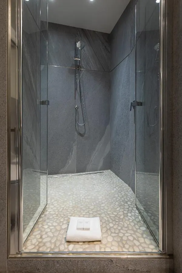 Beplace Apartments In Duomo Milano